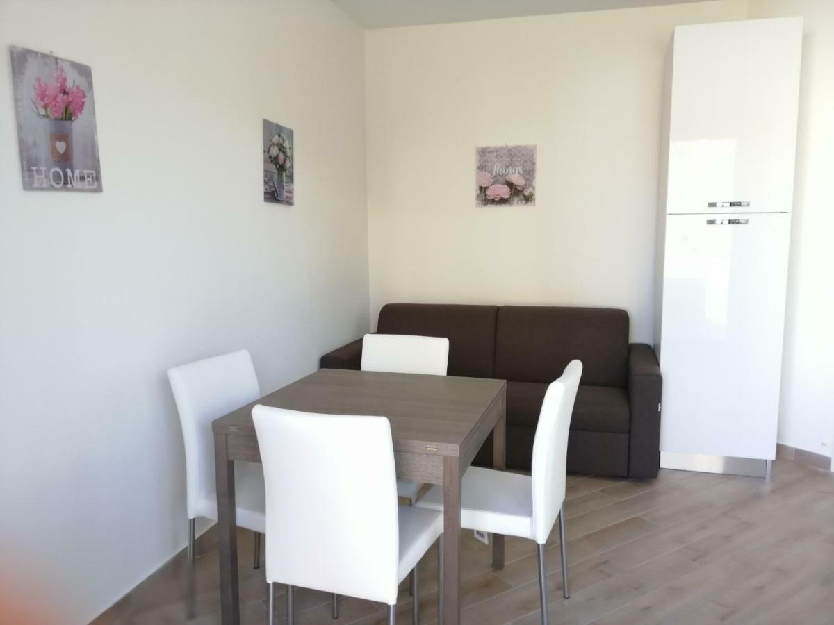 Appartamenti Mareblu Badesi Exterior foto