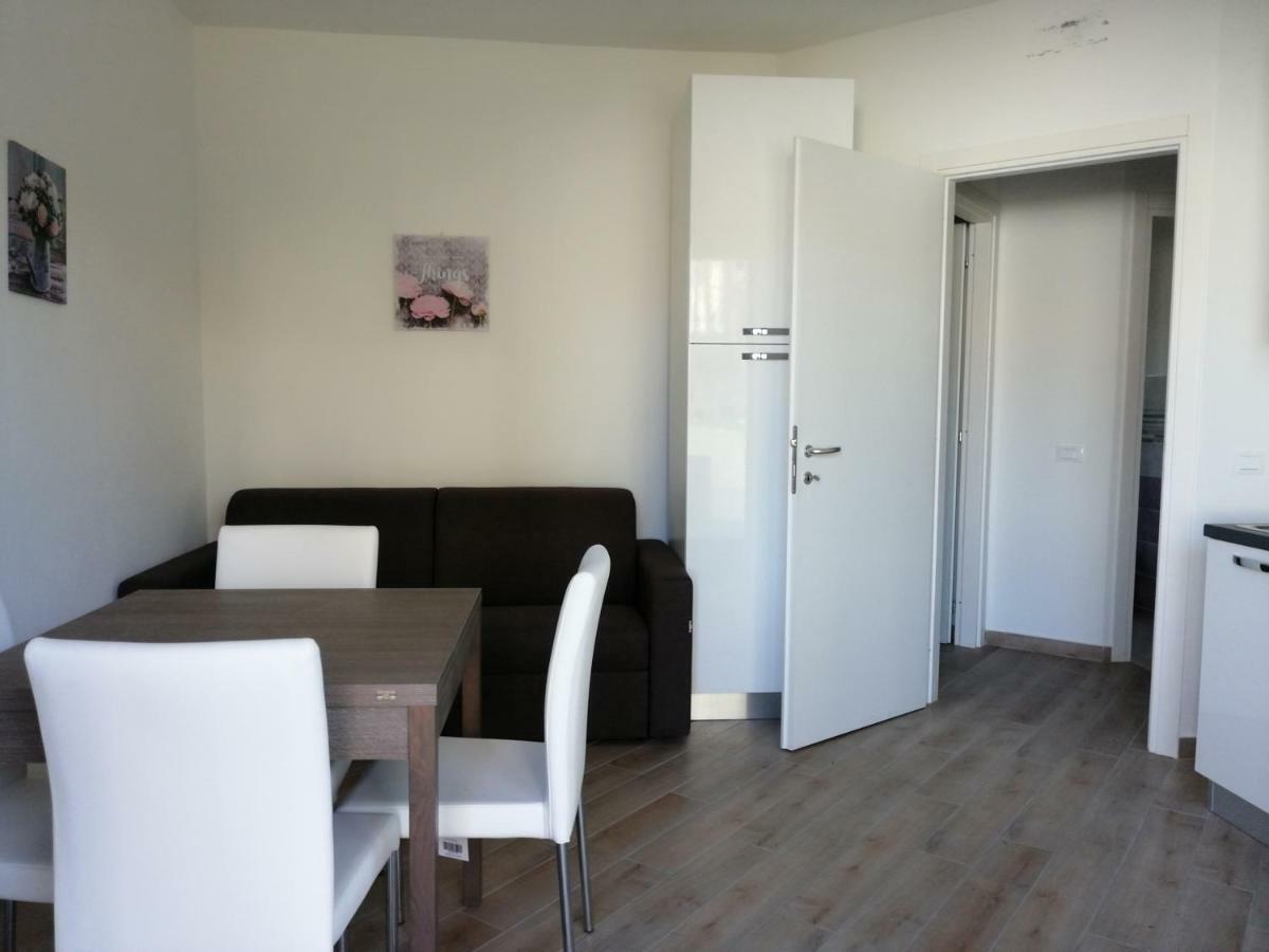 Appartamenti Mareblu Badesi Exterior foto